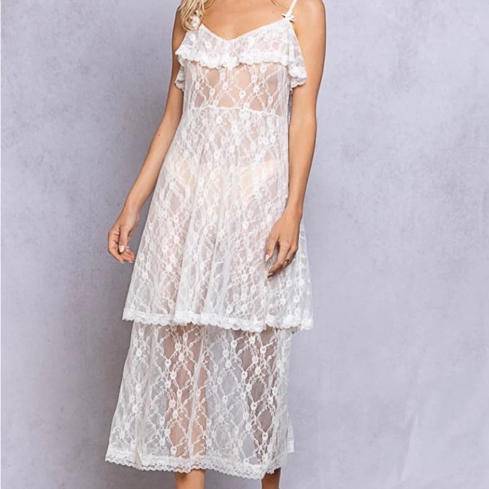 Boho POL White Lace Chemise